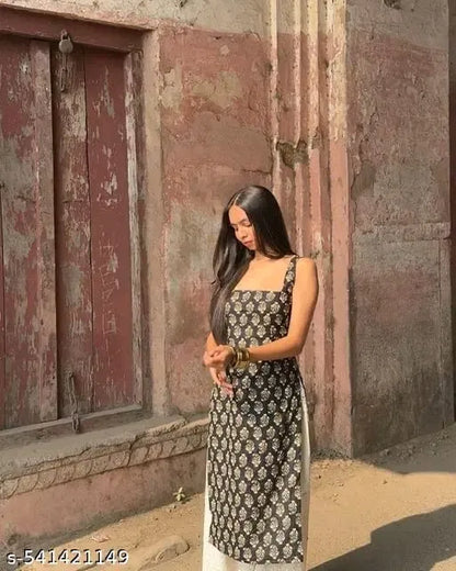 মহিলাদের প্রিন্টেড স্ট্রেইট স্লিভলেস কুর্তা